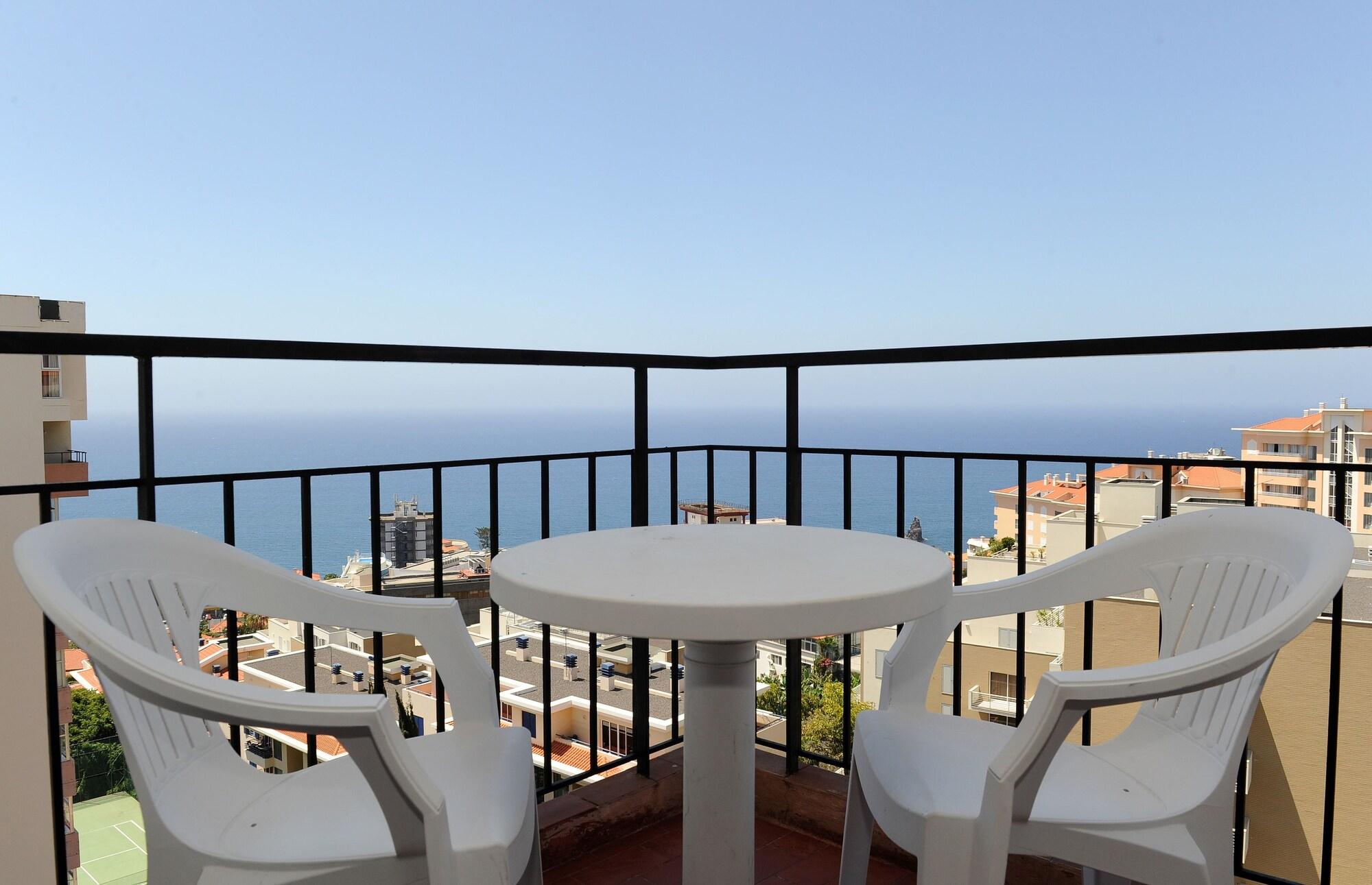 Dorisol Mimosa Studio Hotel Funchal  Exterior photo